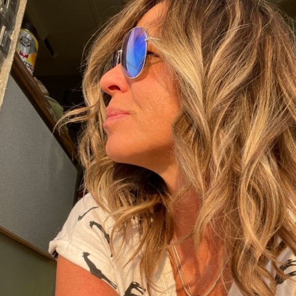 Meet your Posher, Christina - Picture 10 of 12